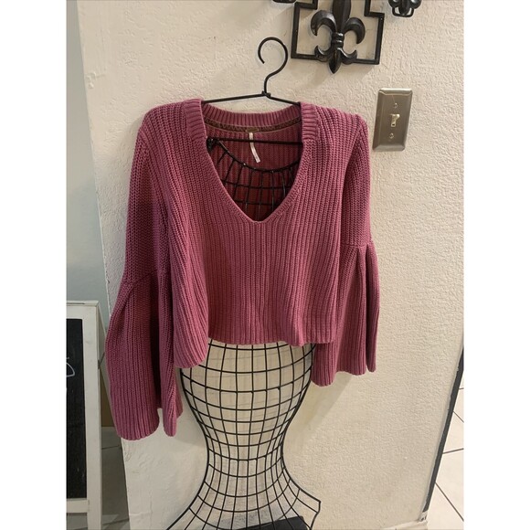 Free People Sweater Womens Size Medium Damsel Bell Sleeve Cropped Pink Oversized - Picture 5 of 16